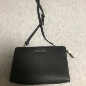 Michael Kors crossover handbag